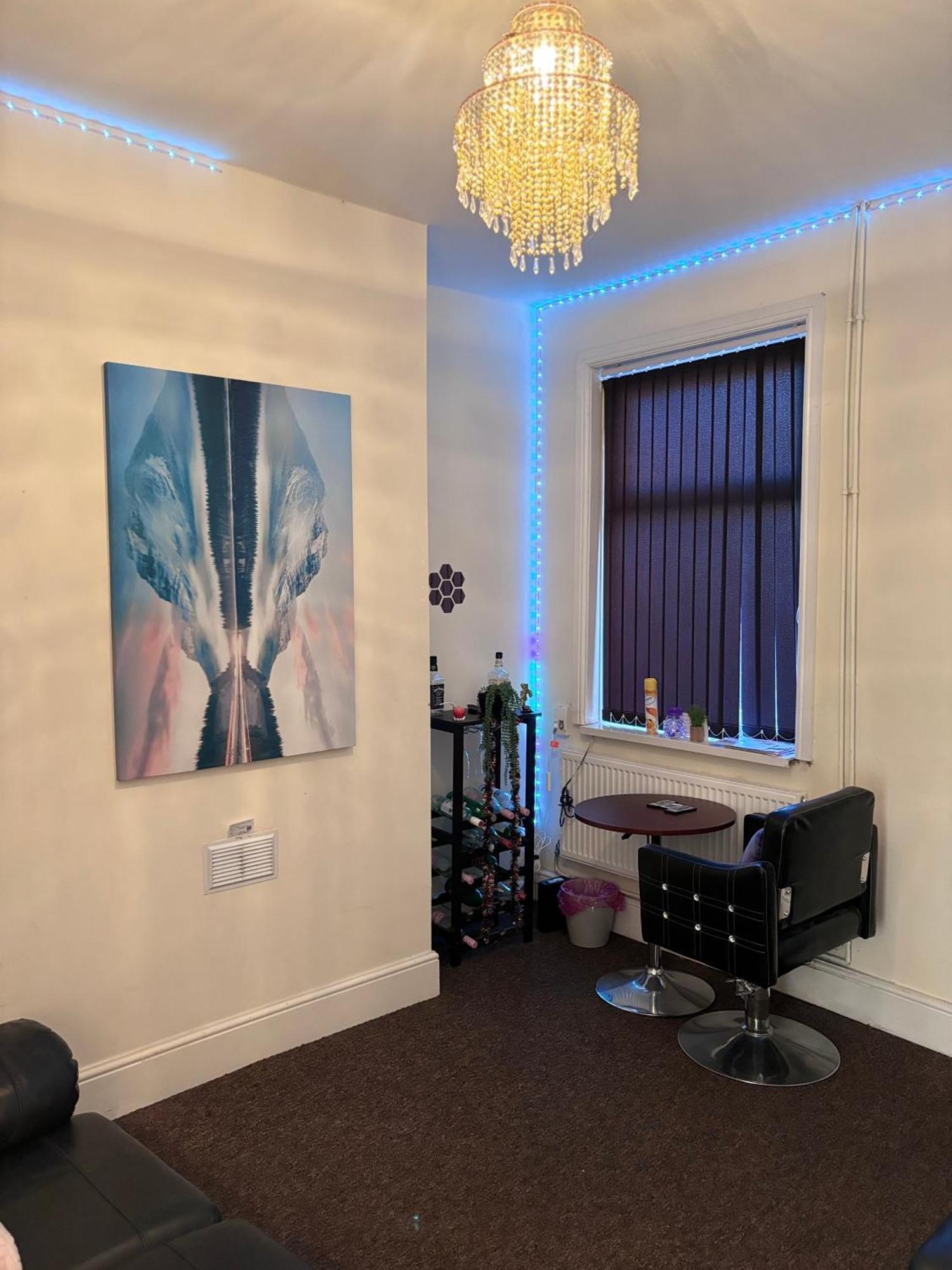 Lovely Room Within 5 Mins Walk To Stoke Train Station With Double And Single Room Exterior photo